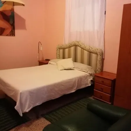 Homestay Residencia Conejos - Bike & Motorbike