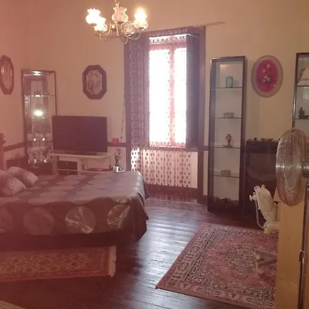 Residencia Conejos - Bike & Motorbike Homestay *