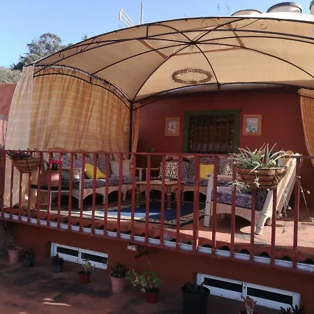 Residencia Conejos - Bike & Motorbike Homestay Las Palmas de Gran Canaria