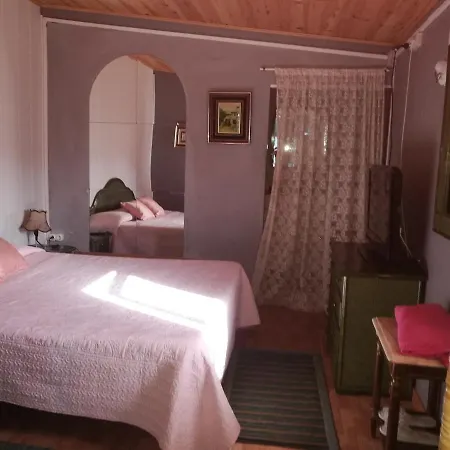 Residencia Conejos - Bike & Motorbike Homestay *