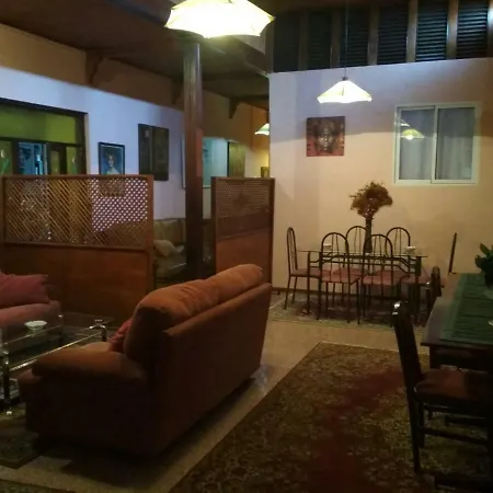 Residencia Conejos - Bike & Motorbike Homestay *