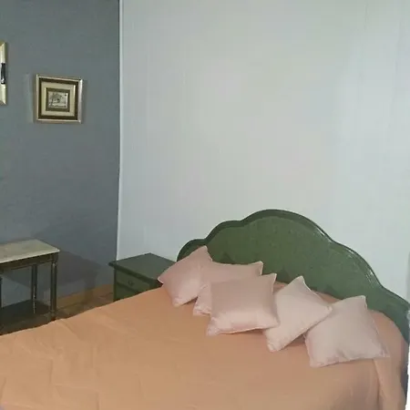 Homestay Residencia Conejos - Bike & Motorbike