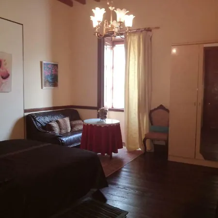 Homestay Residencia Conejos - Bike & Motorbike