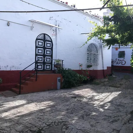 民宿 Residencia Conejos - Bike & Motorbike